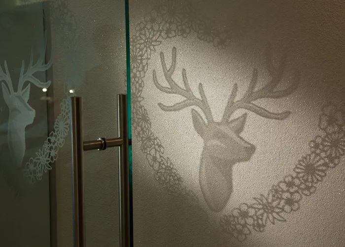 Hirschen Lägenhet *